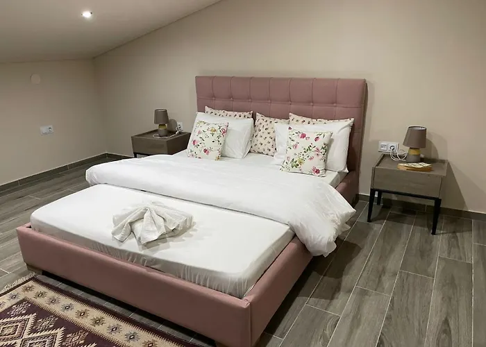 Aretoysa Center Luxury 2 Appartamento Néa Péramos