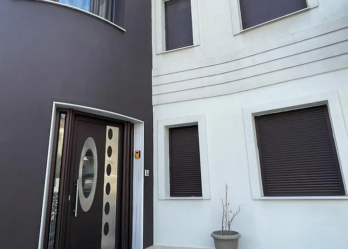 Appartamento Aretoysa Center Luxury 2 *